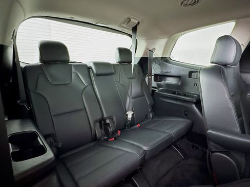 Used 2024 Kia Telluride EX w/ EX Captain's Chair Package image 28