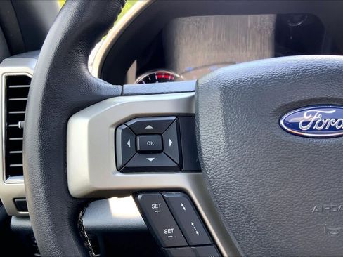 Used 2022 Ford F250 Lariat w/ Lariat Ultimate Package AWD/4WD image 24