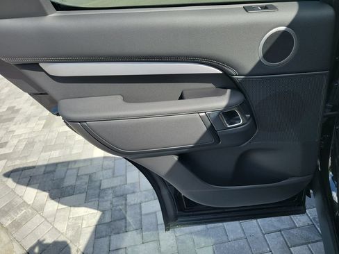 New 2025 Land Rover Discovery Dynamic SE AWD/4WD image 22