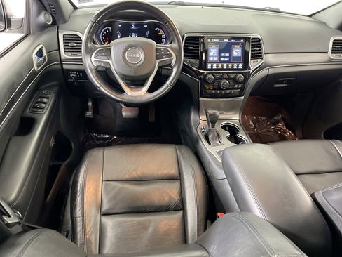 Used 2022 Jeep Grand Cherokee Limited image 23