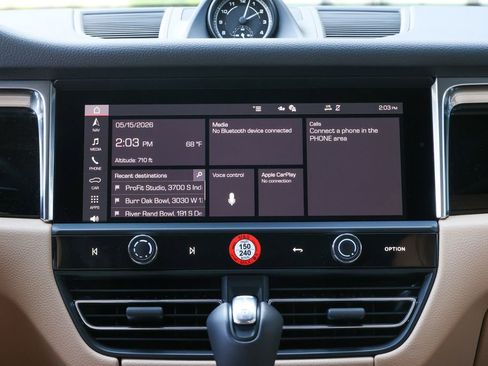 Certified 2026 Porsche Macan AWD/4WD image 30