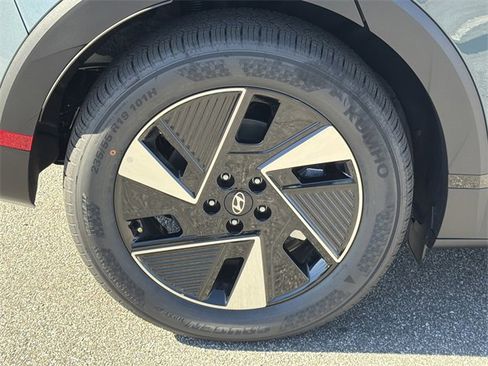 New 2026 Hyundai Ioniq 5 SEL image 17