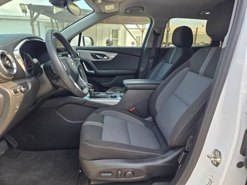Used 2025 Chevrolet Blazer LT FWD image 23