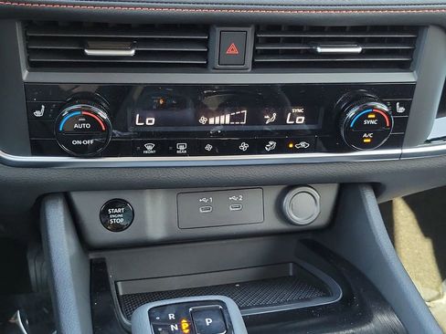 New 2026 Nissan Rogue SV AWD/4WD image 18