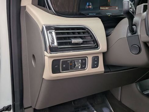 Used 2023 Lincoln Navigator Reserve image 15