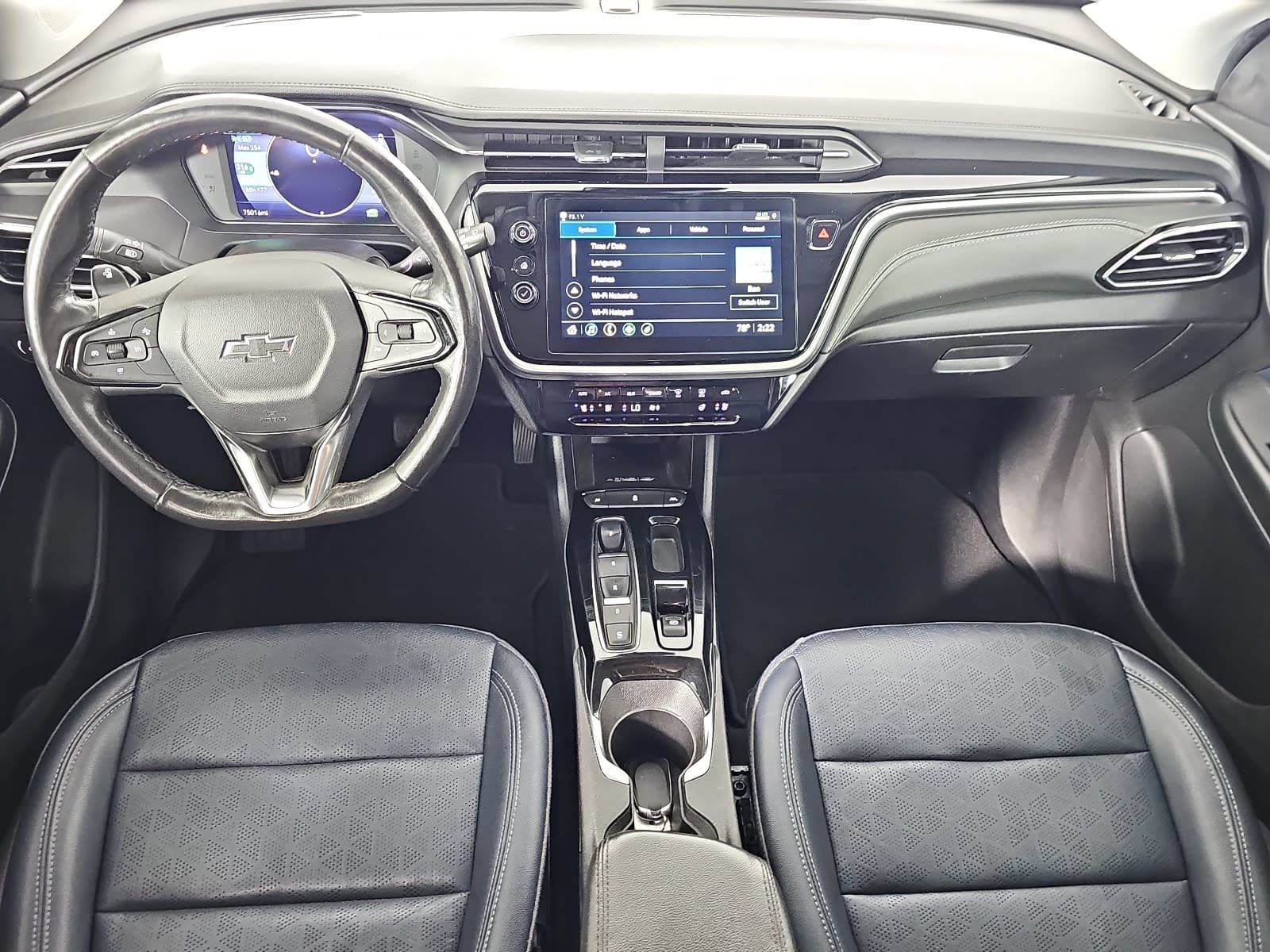 Used 2023 Chevrolet Bolt EUV LT w/ Convenience Package FWD image 9
