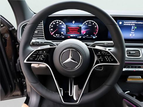 Certified 2025 Mercedes-Benz GLE 450 4MATIC image 32