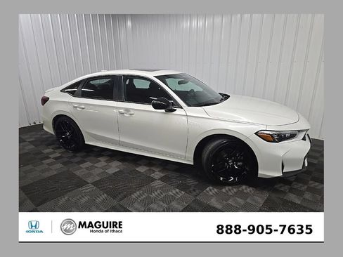 Used 2025 Honda Civic Sport image 1