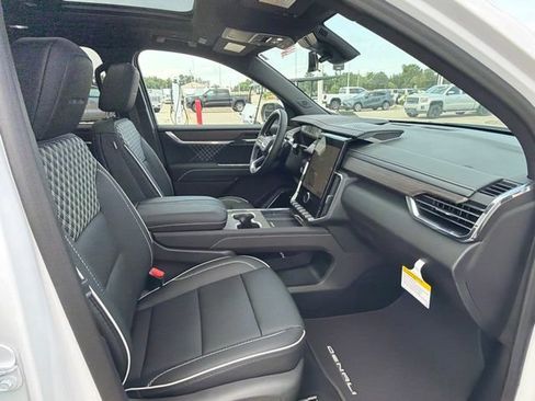 New 2026 GMC Acadia Denali w/ Super Cruise Package AWD/4WD image 33