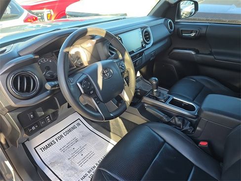 Used 2020 Toyota Tacoma TRD Off-Road image 17