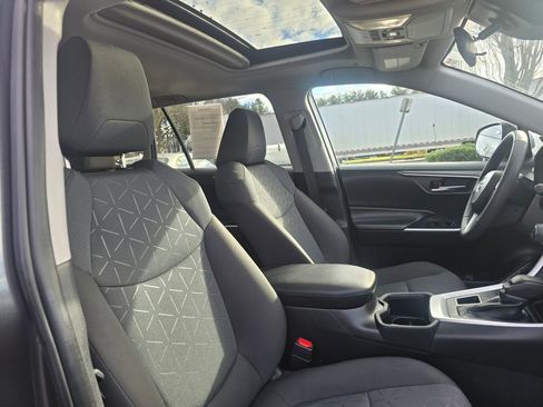 Used 2024 Toyota RAV4 XLE w/ Convenience Package image 12