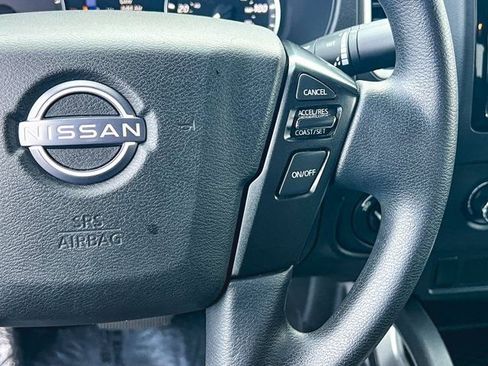 Used 2023 Nissan Frontier SV image 23