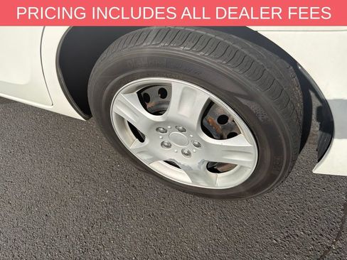 Used 2015 Toyota Corolla LE FWD image 7