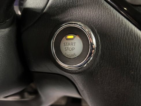 Used 2017 Nissan Pathfinder S AWD/4WD image 15