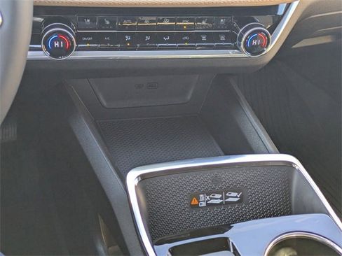 New 2026 Chevrolet Equinox ACTIV w/ Convenience Package III image 20