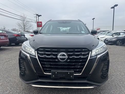 Certified 2024 Nissan Kicks SR w/ SR Premium Package image 2