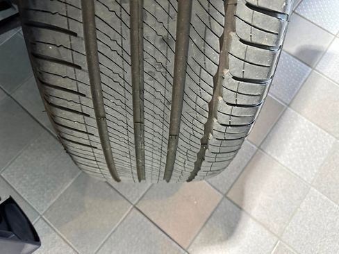 Certified 2024 Mercedes-Benz GLE 450 4MATIC image 43
