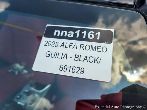 New 2025 Alfa Romeo Giulia AWD w/ Veloce Package AWD image 24