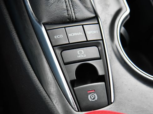 Used 2019 Toyota Camry XSE image 26