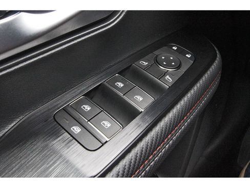 Certified 2025 Nissan Kicks SR AWD/4WD image 23