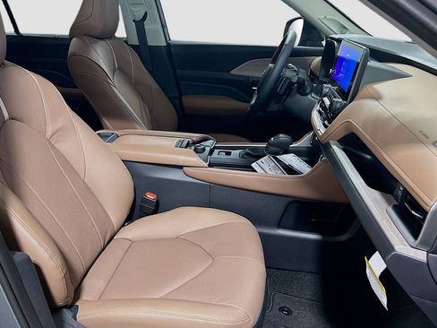 New 2026 Toyota Grand Highlander AWD image 30
