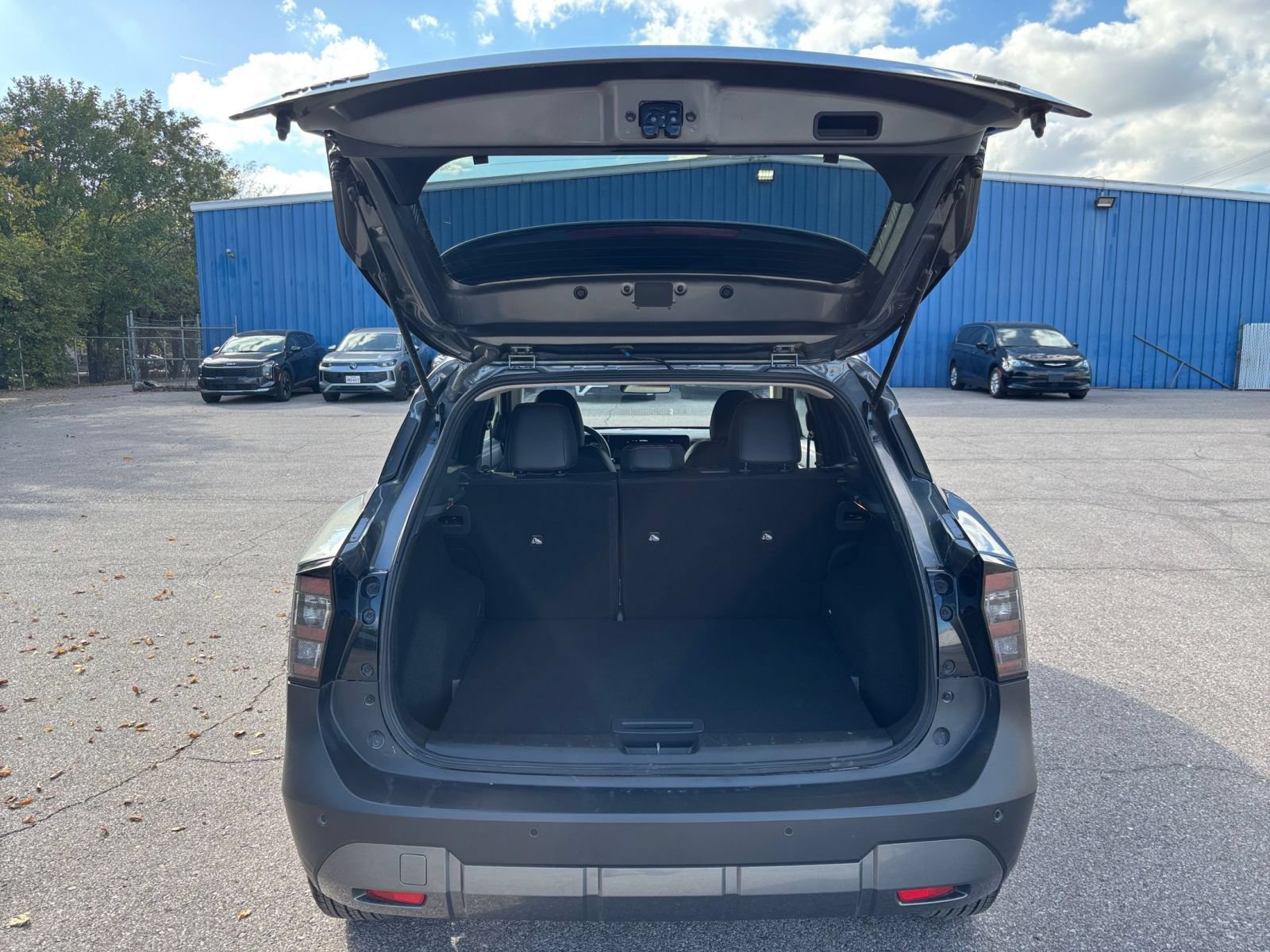 Used 2026 Nissan Kicks SR FWD image 29