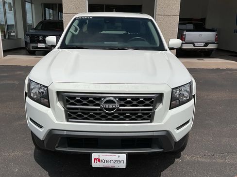 Used 2023 Nissan Frontier SV w/ Technology Package AWD/4WD image 2