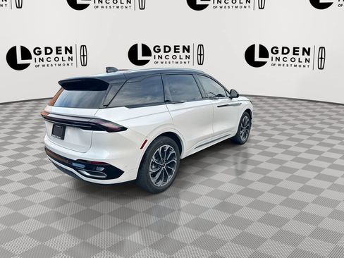 Certified 2024 Lincoln Nautilus Reserve w/ Equipment Group 202A AWD/4WD image 8