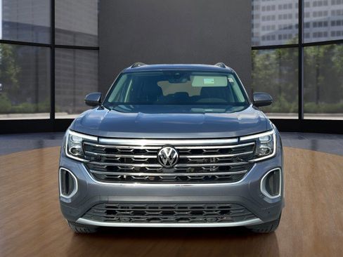 Used 2025 Volkswagen Atlas SE image 11
