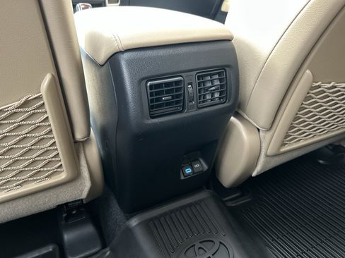 Used 2024 Toyota 4Runner Limited AWD/4WD image 16