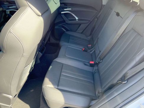 New 2025 Audi Q5 Prestige image 15