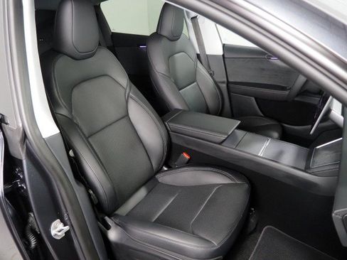 Used 2026 Tesla Model Y Long Range RWD image 2