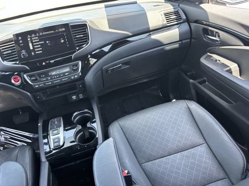 Used 2021 Honda Passport Touring image 14