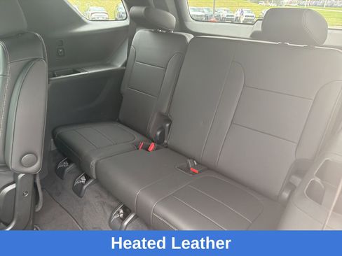 Used 2023 Chevrolet Traverse LT image 19