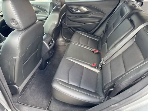 Used 2023 GMC Terrain SLT w/ Tech Package image 12