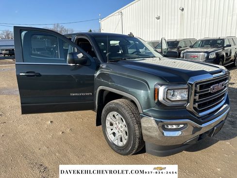 Used 2017 GMC Sierra 1500 SLE w/ SLE Value Package image 32