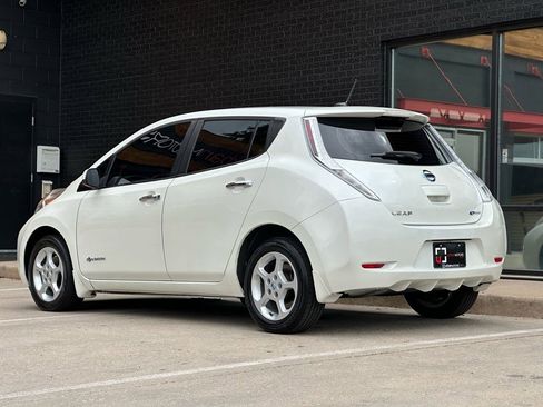 Used 2013 Nissan Leaf SV w/ LED & Quick Charge Pkg image 3