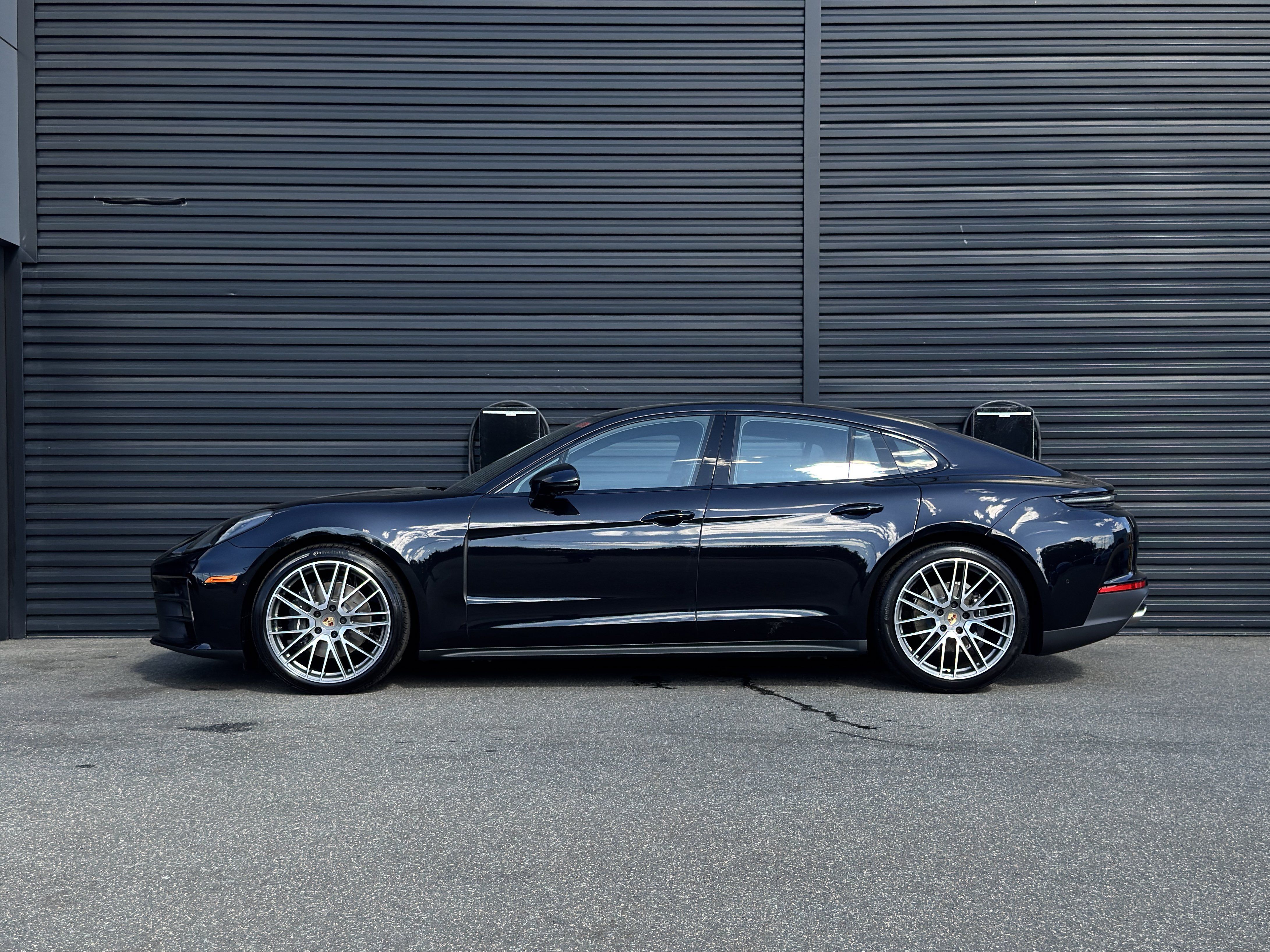 Certified 2025 Porsche Panamera 4 AWD/4WD image 2