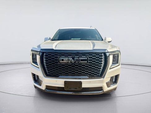 Used 2023 GMC Yukon Denali Ultimate AWD/4WD image 8