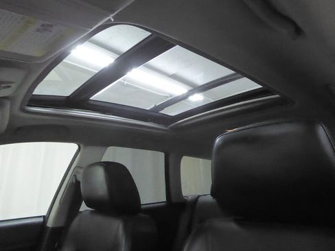 Used 2009 Subaru Outback 2.5i Limited image 16