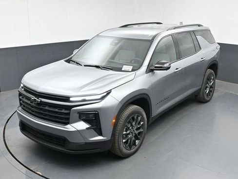New 2026 Chevrolet Traverse LT w/ Enhanced Driving Package FWD image 38