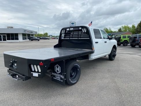 New 2024 RAM 3500 Tradesman w/ Chrome Appearance Group AWD/4WD image 5