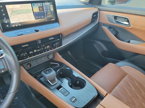 Used 2024 Nissan Rogue Platinum w/ Platinum Premium Package image 29