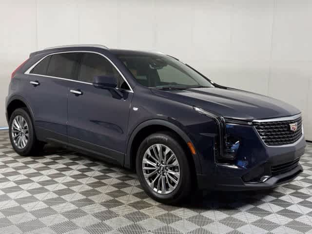 Used 2024 Cadillac XT4 Premium Luxury w/ Technology Package FWD image 10