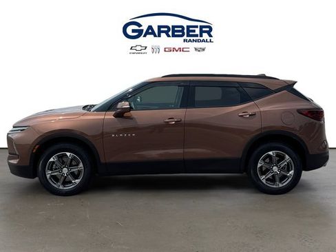 Used 2023 Chevrolet Blazer LT AWD/4WD image 2