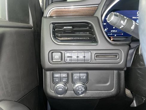 Used 2024 GMC Yukon XL SLE w/ Gmc Pro Safety Plus Package image 13