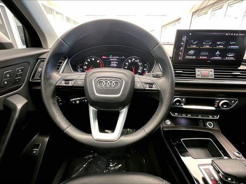 Certified 2023 Audi Q5 Premium w/ Convenience Package image 6