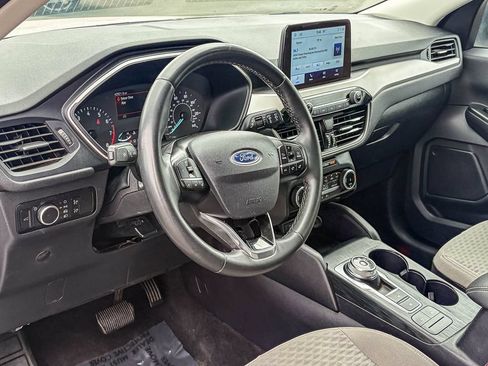 Used 2022 Ford Escape SE w/ SE Sport Appearance Package FWD image 8