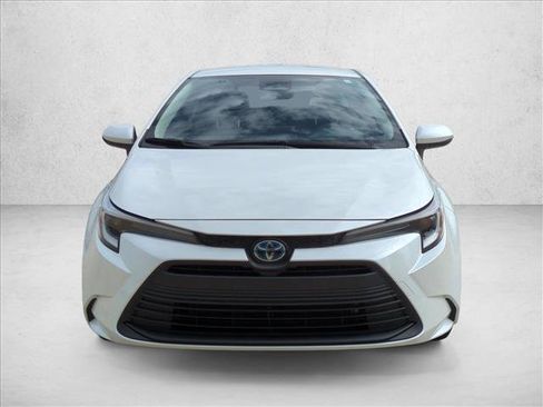 Certified 2024 Toyota Corolla LE FWD image 2