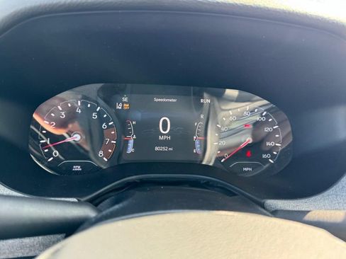 Used 2024 Jeep Compass Latitude AWD/4WD image 22
